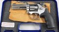 Smith & Wesson S&W 617 4 Zoll mit Waffenkoffer