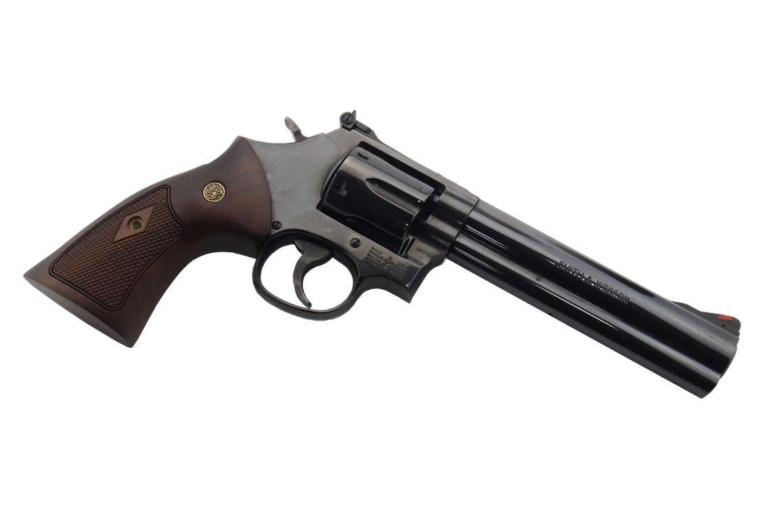 Smith & Wesson Model 586 6" Classic Series Revolver Smith & Wesson Model 586 6" Classic Series Revolver