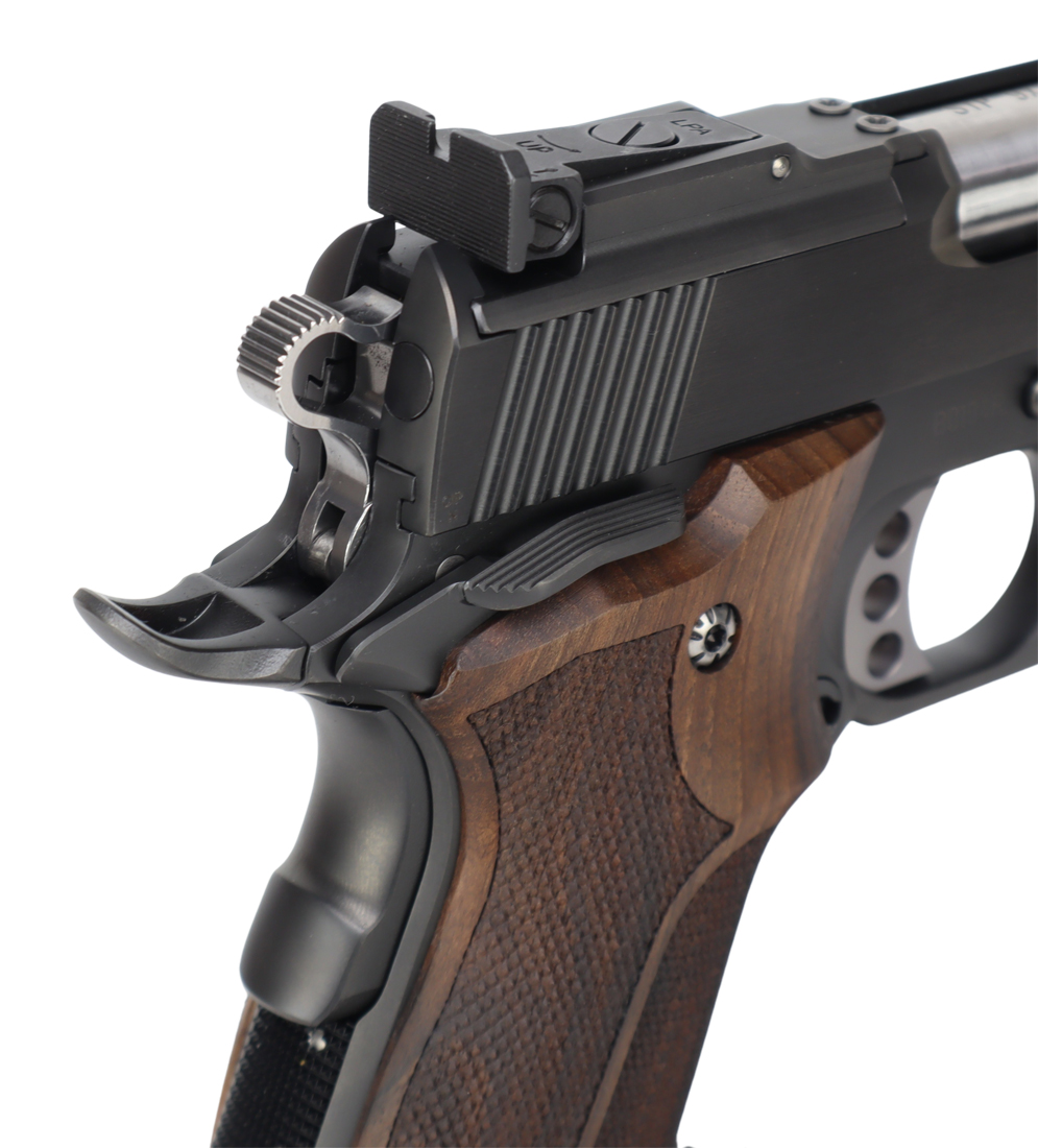 STP TM 28 Optics schwarz
