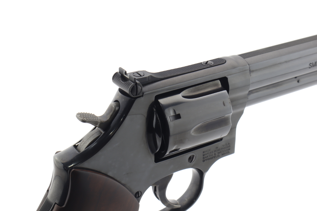 Smith & Wesson Model 586 6" Classic Series Revolver Smith & Wesson Model 586 6" Classic Series Revolver