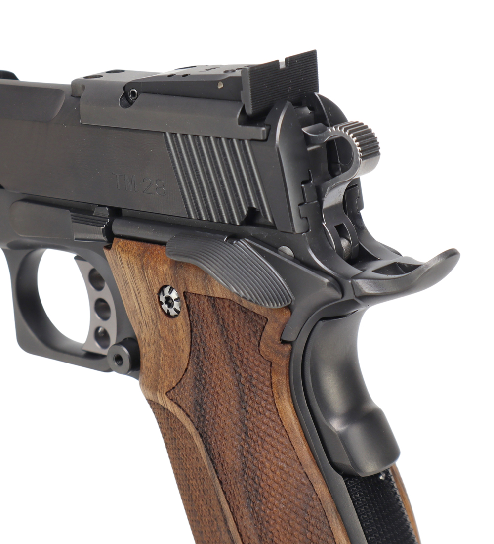 STP TM 28 Optics 3P schwarz