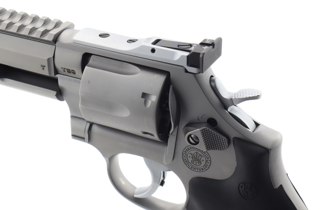 Smith & Wesson Model 686 Competitor 6" Revolver Smith & Wesson Model 686 Competitor 6" Revolver
