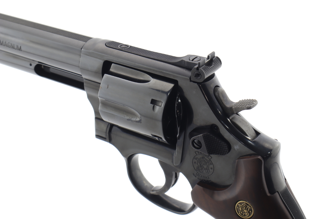 Smith & Wesson Model 586 6" Classic Series Revolver Smith & Wesson Model 586 6" Classic Series Revolver